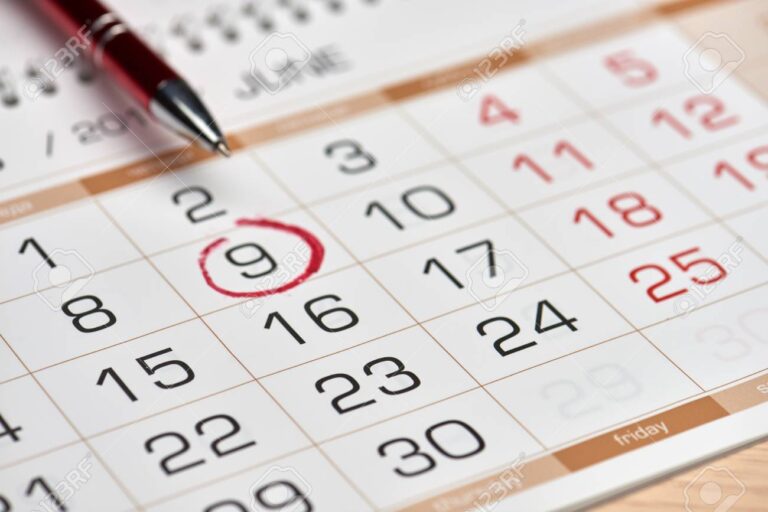 Tem prazo para tirar as folgas após as eleições Entenda aqui! 20 calendario com datas marcadas em vermelho