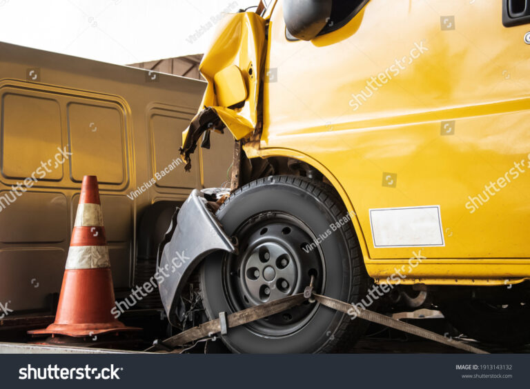carro encalhado em um guincho
