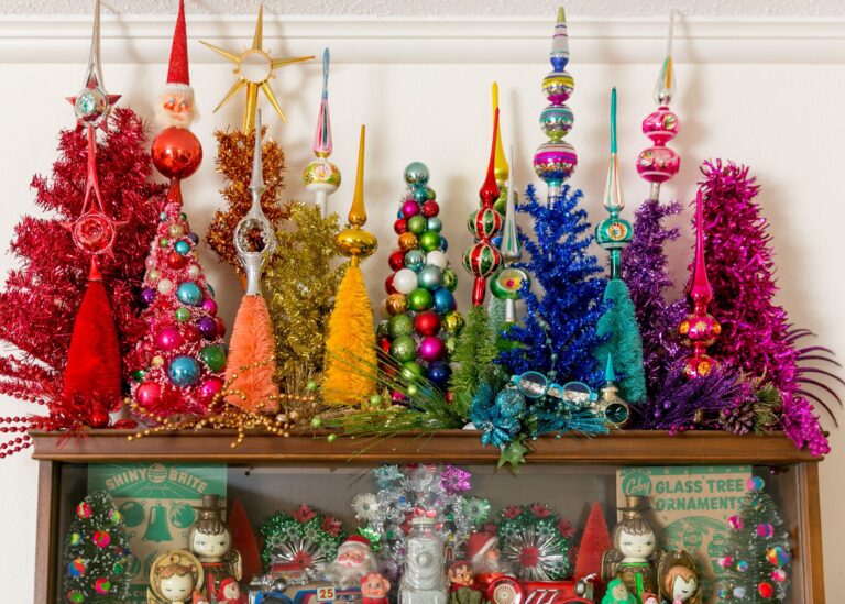 Como Fazer Decoração de Ano Novo Faça Você Mesmo de Forma Criativa 17 decoracao festiva com enfeites coloridos