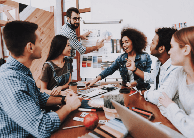 Qual é a principal função do RH dentro de uma empresa