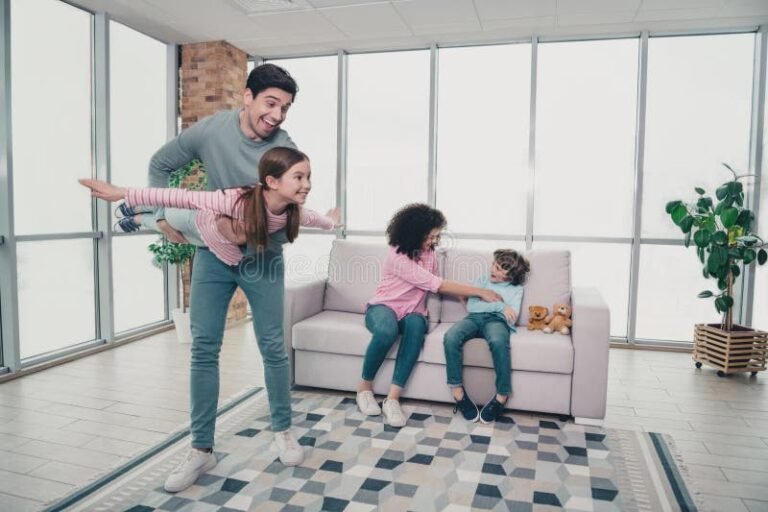 Como realizar o cadastro para tarifa de energia elétrica baixa renda 12 familia unida em casa iluminada