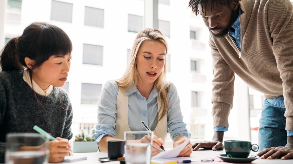 funcionario publico em ambiente de trabalho