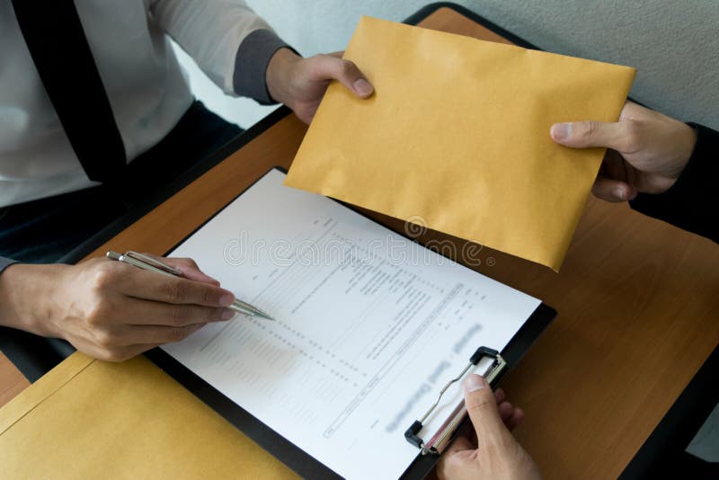 A empresa pode emprestar dinheiro para funcionário Entenda a legalidade!