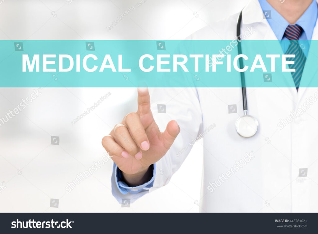 maos segurando um atestado medico