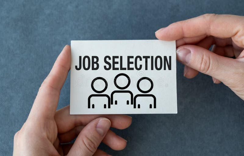 É Legal Assinar a Carteira de Trabalho com Meio Salário