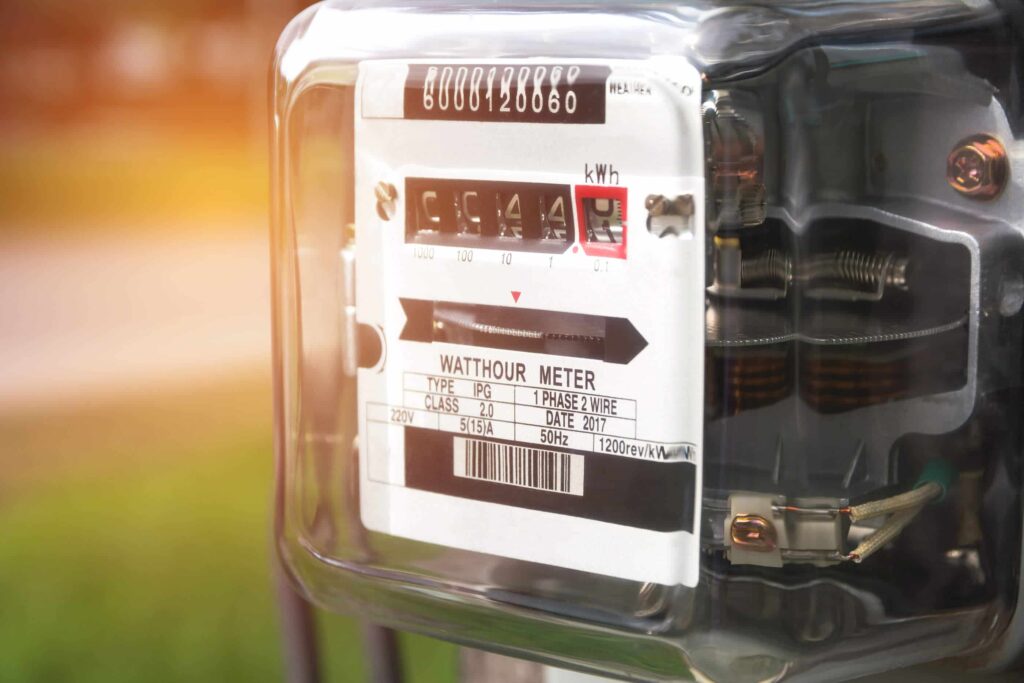 Qual é o consumo mensal de energia elétrica em kWh para a sua casa