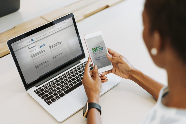 microempreendedor emitindo nota fiscal digital