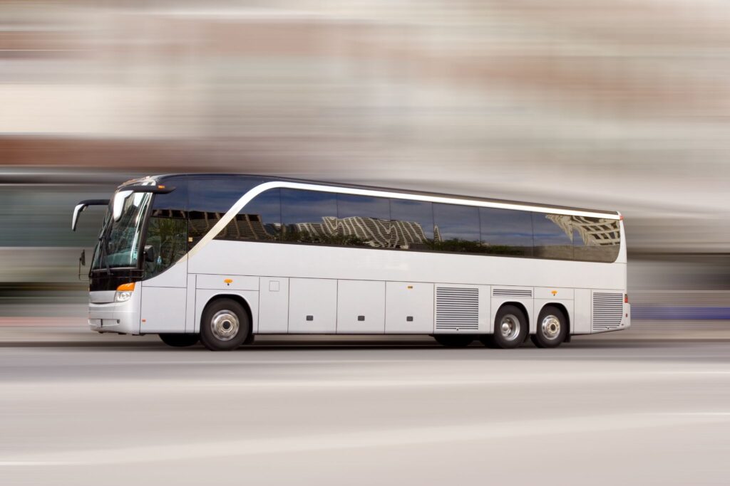 Como funciona o transporte fretado pela empresa CLT