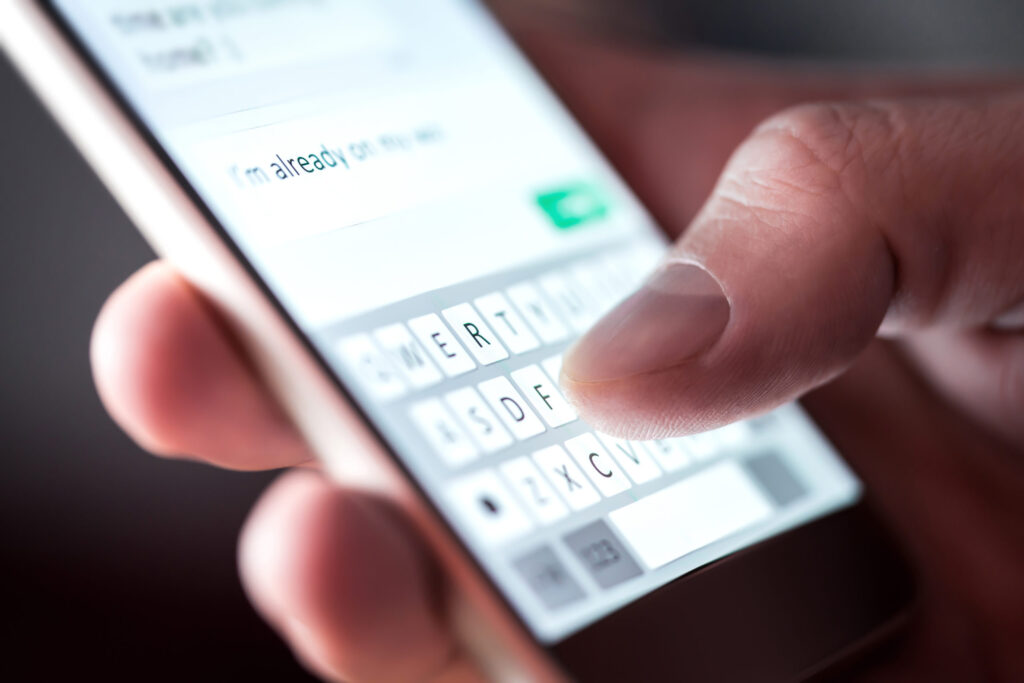 Como Posso Cobrar um Cliente Educadamente por WhatsApp