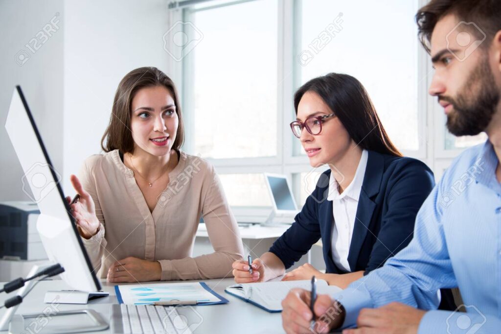 É possível cumprir aviso prévio em outro local de trabalho