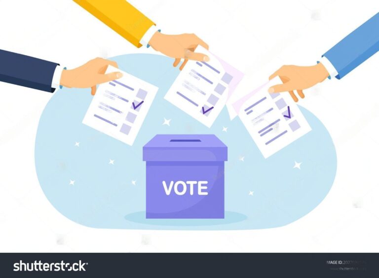 Quem Trabalha na Eleição Tem Direito a Quantos Dias de Folga 37 pessoas votando em uma urna eleitoral