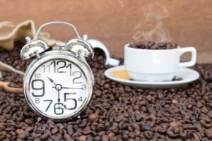 relogio com pausa para cafe