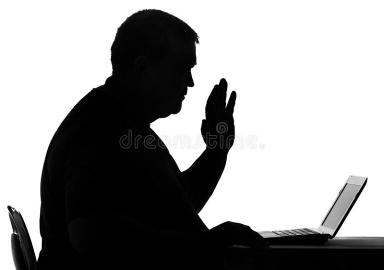 Como Descobrir Meu CPF Usando Apenas Meu Nome 39 silhueta de uma pessoa pesquisando online